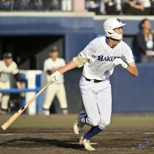白鴎足利が45年ぶり8強 春季関東高校野球 10安打9得点、前橋商を八回