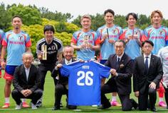 サッカー日本代表に輪島塗の箸
