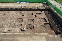 柱穴９基発見、池上曽根