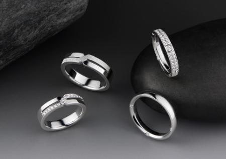 　ラザール　ダイヤモンドの新作リング「ＴＲＡＮＳＩＴ」（左上、左下）と「ＧＣＴ」（右上、右下）（提供写真）