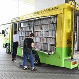 買い物ついでに読書を　小山・道の駅思川に移動図書館　月１回、料理本を充実