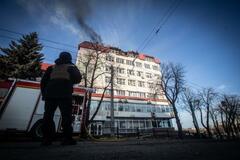 ウクライナ東部領土巡り応酬か