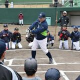 講師は元ヤクルト監督真中さん　大田原で野球教室　プロの技、地元児童に伝授
