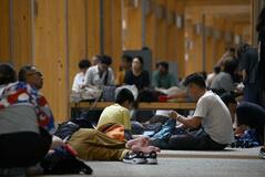 万博 最大３万人足止め