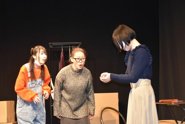 十割そばひかり演劇事業部旗揚げプレ公演「ふたり、静かに」の一場面
