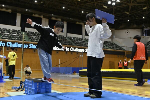 世界トップレベルのプロライダーが指導したスラックラインの体験会