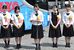 高速バスのラッピングデザインを考えたさのてぃーんずの高校生５人。