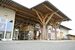 道の駅なみえの外観。海と川と山をモチーフにしたロゴマークは豊かな自然を表現する