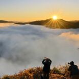 冬の訪れ告げる「現実と思えない」景色　茂木の里山に“海”　雲と光の世界…