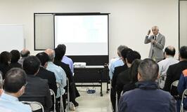 忘年会シーズン 適正飲酒を啓発