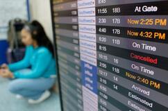 米政府、活動再開も長引く悪影響