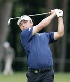 ２５歳の出利葉太一郎が首位浮上
