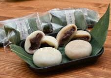 【グルメ探訪】艶やかな生地、相性抜群　うどんゆでまん、そばゆら　榊屋（小山）