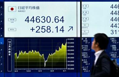 東証続伸、史上最高値更新