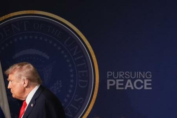 　トランプ米大統領＝１５日、アンカレジ（ＡＰ＝共同）