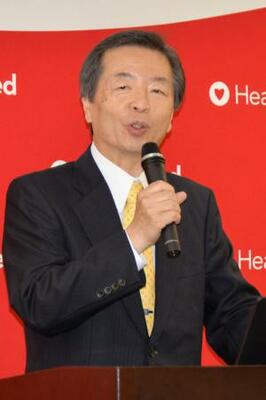 記者会見する「ハートシード」社長の福田恵一・慶応大名誉教授=12日午後、東京都千代田区