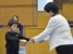 議場で行われた認定証授与式