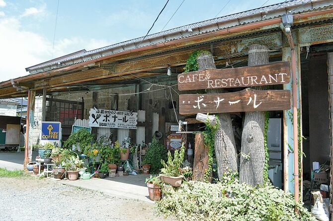 隠れ家的な雰囲気が漂います