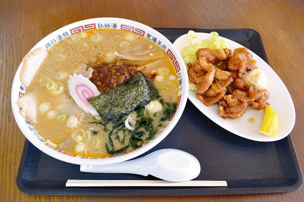 ラーメン太麺太君（ふとめんたくん）ザージャータンタンメン唐揚げ