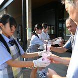 かみのかわ高校生プロジェクト　町産品でパフェ作り　イチゴなど使い飲食提供