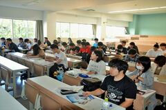 作新学院大／メディア使い分け学ぶ