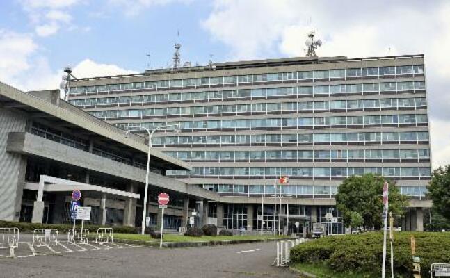 長野県警本部が入居する長野県庁