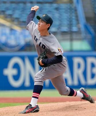 日体大戦に5回から登板した慶大・沖村=神宮
