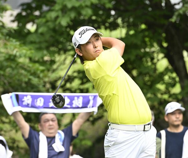 ３アンダーとスコアを伸ばし県勢トップの５１位となった前田＝西那須野ＣＣ、井上孝男撮影
