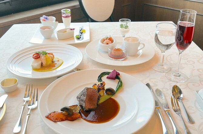 旬の素材を生かしたフレンチがカジュアルに楽しめる「シャルマンランチ」