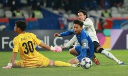 サッカー首位神戸が２―０で勝利