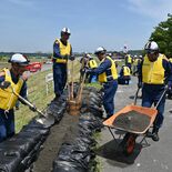 宇都宮で水防訓練　鬼怒川の氾濫注意水位超えを想定　消防団員ら370人が…