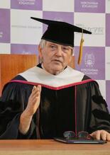 米平和活動家に名誉博士号