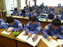 新聞の作り方学ぶ／益子町七井中