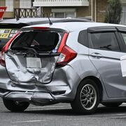 【詳報】足利のスーパーで乗用車４台絡む事故　巻き込まれた70代女性が重体