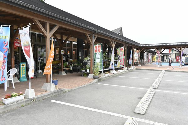 直売所やレストラン、観光センターがある道の駅ばとう