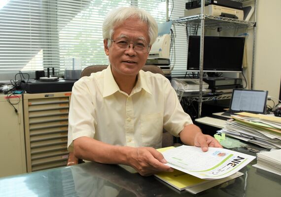 ＮＩＥ宇都宮大会の見どころや教育と新聞の関わりを語る松本委員長＝７月25日、宇都宮大