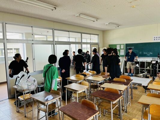映画「ババンババンバンバンパイア」の撮影風景（市ＭＢＳ撮影支援室提供）