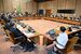 宣言素案などを議論した県人口未来会議の第２回会合＝24日午前、県公館