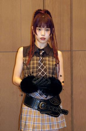 取材に応じたアイナ・ジ・エンド=5日、東京都新宿区