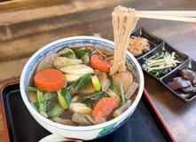 【推しの逸品】ゴロゴロ野菜、自家製麺と　けんちんそば　やぶそば（鹿沼）