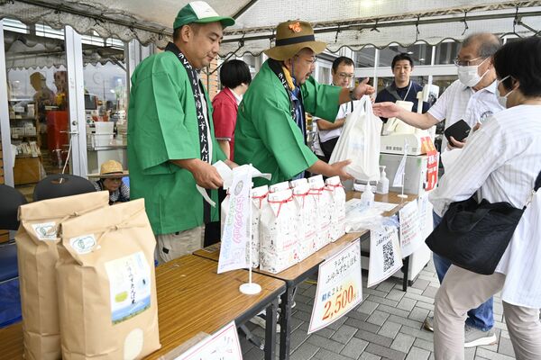 ふゆみずたんぼ米の新米販売会