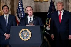 米海軍長官が退任、幹部人事混乱