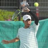 栃木県高校総体・テニス男子単、2年の伏見一輝（足大付）が同門対決制す　女子単は広田寧々（足利）が頂点