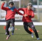 カズ、新天地で初練習