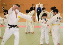 高藤直寿選手が小山で柔道教室　小学生30人に「金言」伝える