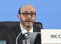 難航のプラ条約交渉、議長交代へ