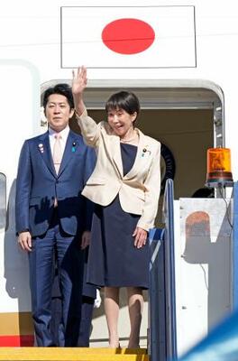 　ベトナム、オーストラリア歴訪を終え、帰国の途に就く高市首相＝５日、キャンベラ（共同）