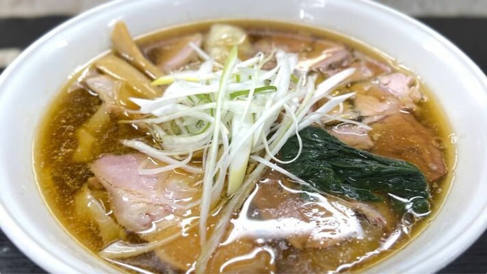 「手打　焔」の看板商品「チャーシューワンタンメン」