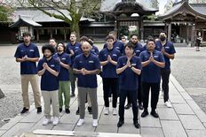 田臥主将「いよいよ始まる」　宇都宮ブレックス、恒例の必勝祈願　10月５…