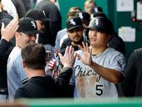 村上、２四球無安打